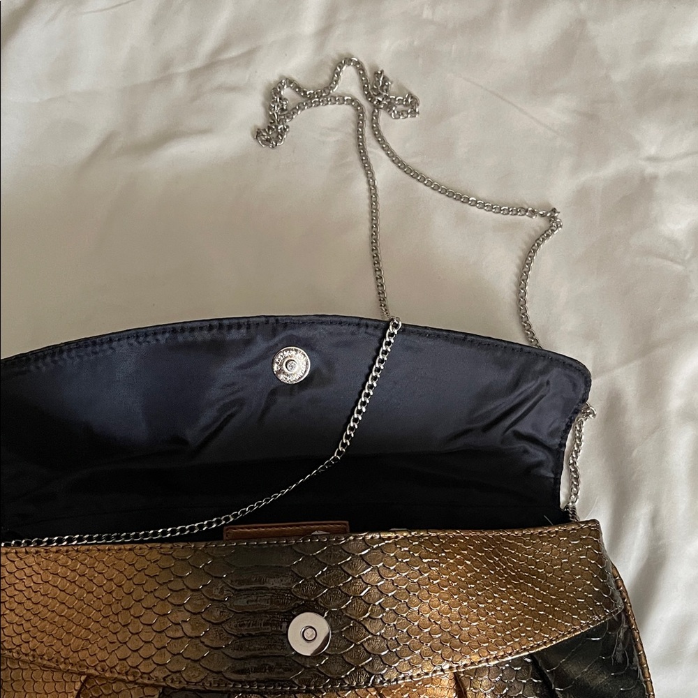 Chinese Laundry Metallic Brown and Black Clutch - Picture 6 of 7
